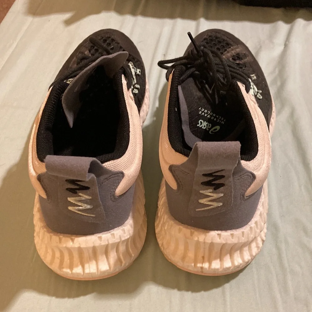 Asics womens size